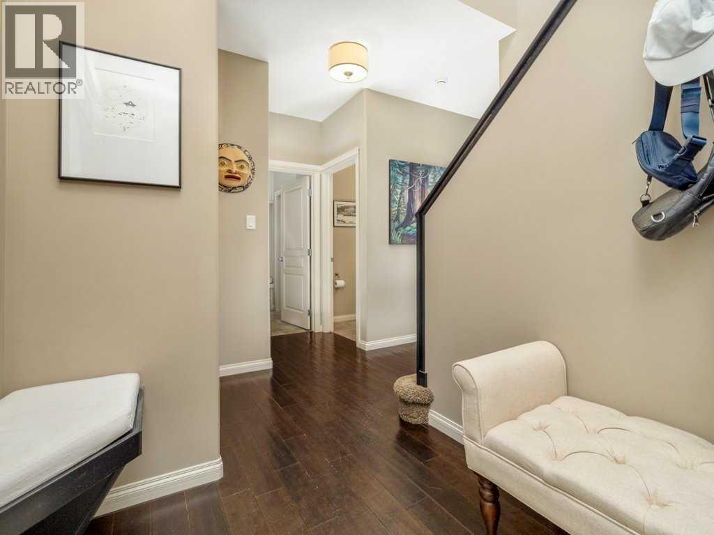 104 firelight Way W