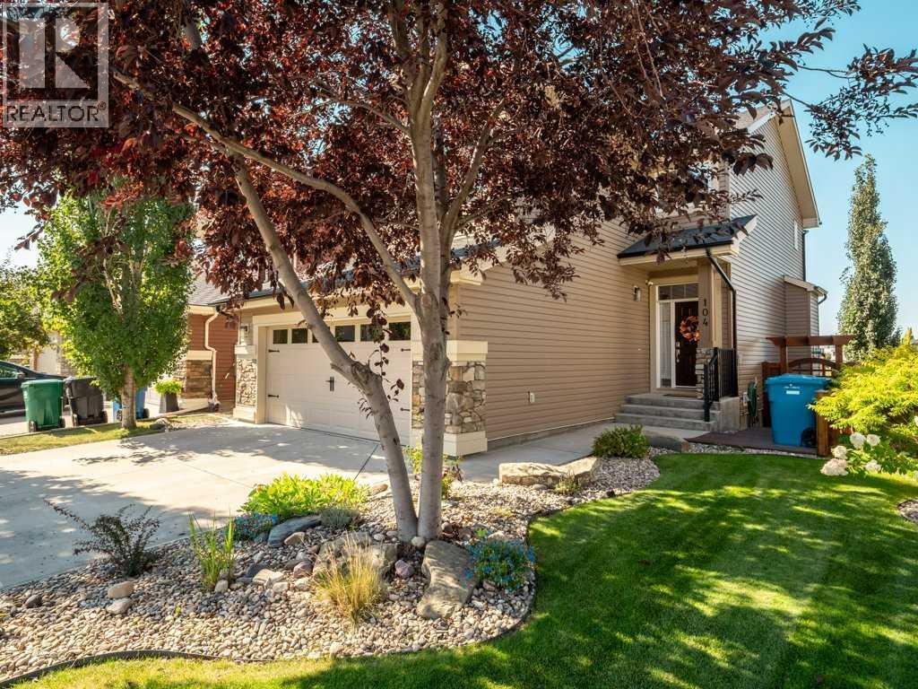 104 firelight Way W