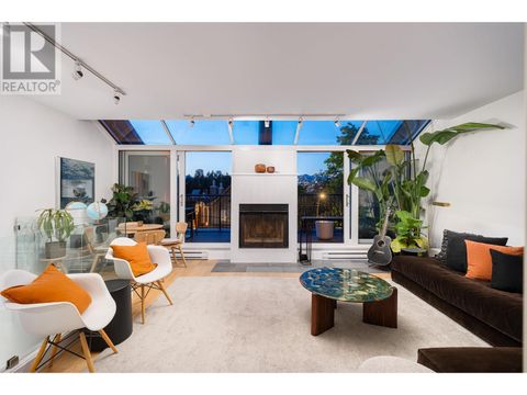 832 W 7TH AVENUE Vancouver BC V5Z1C1