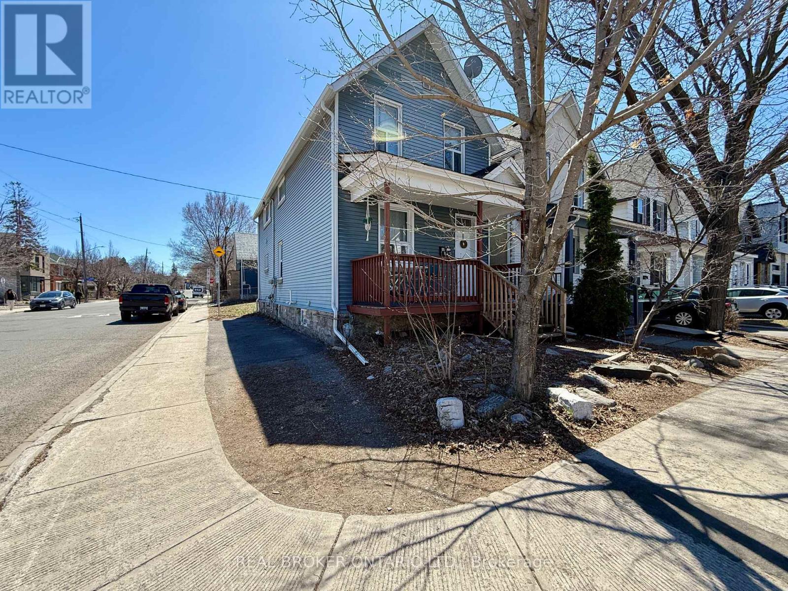 4 GOULD STREET