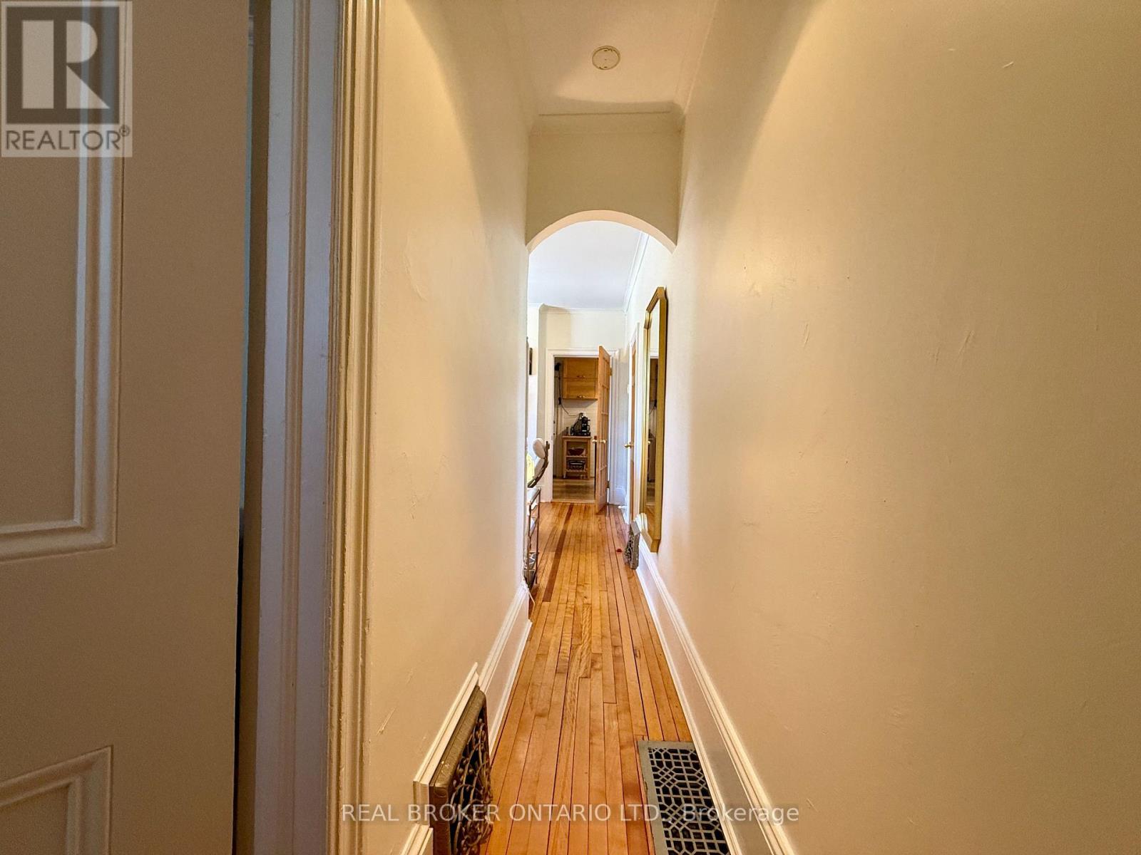 4 GOULD STREET