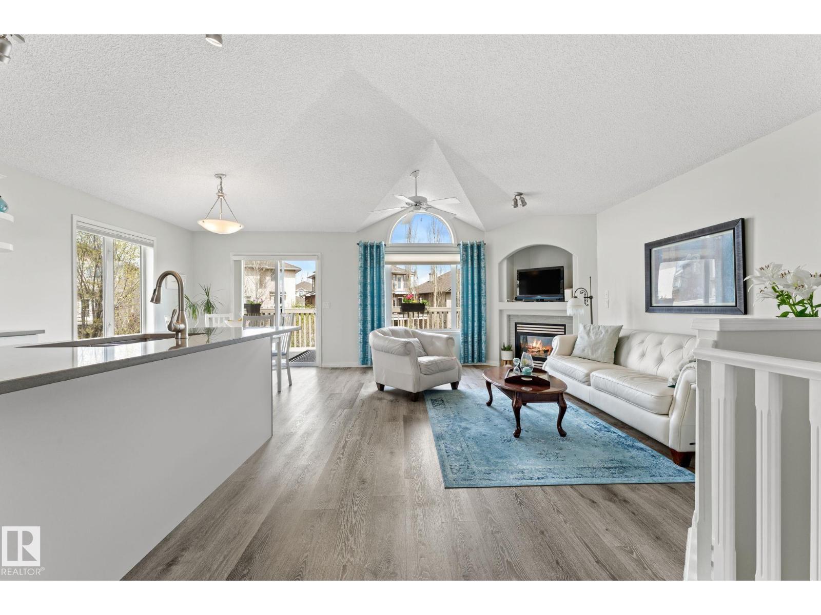 #6 10848 8 AV SW