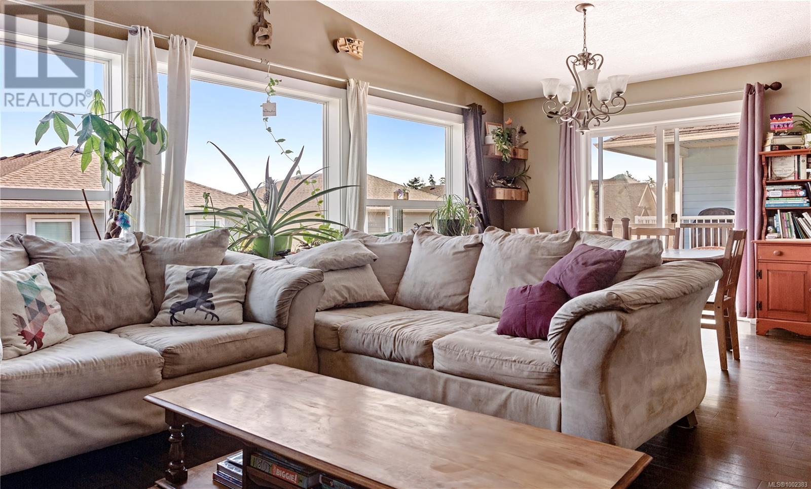 6561 Arranwood Dr