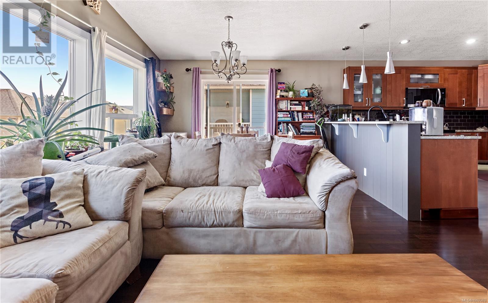 6561 Arranwood Dr