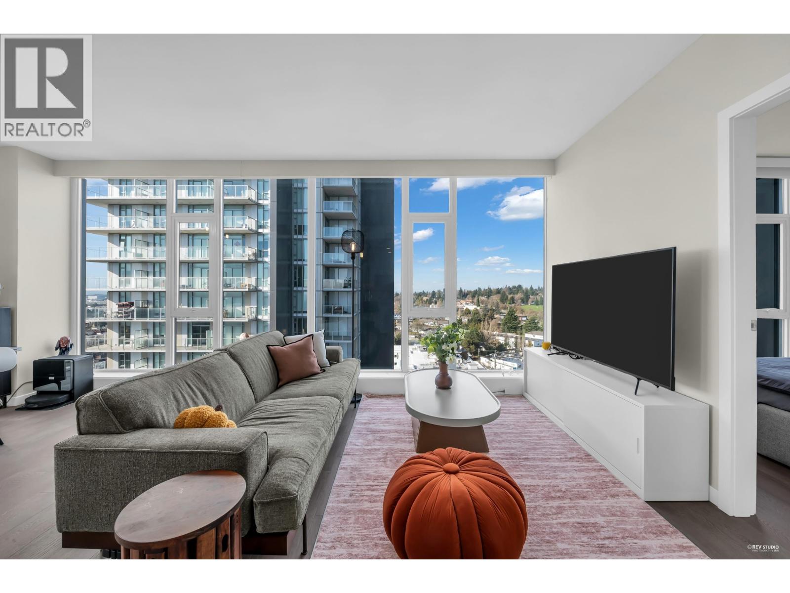 1906 7433 CAMBIE STREET