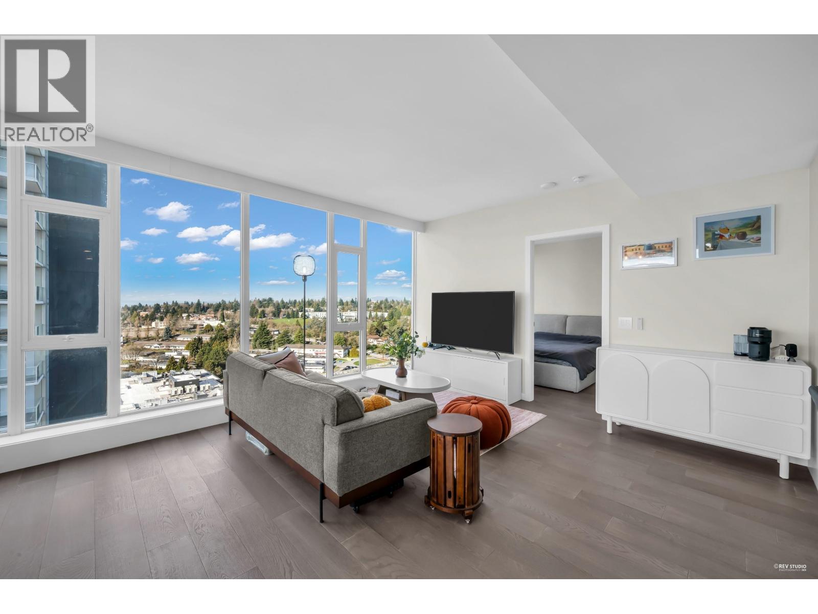 1906 7433 CAMBIE STREET