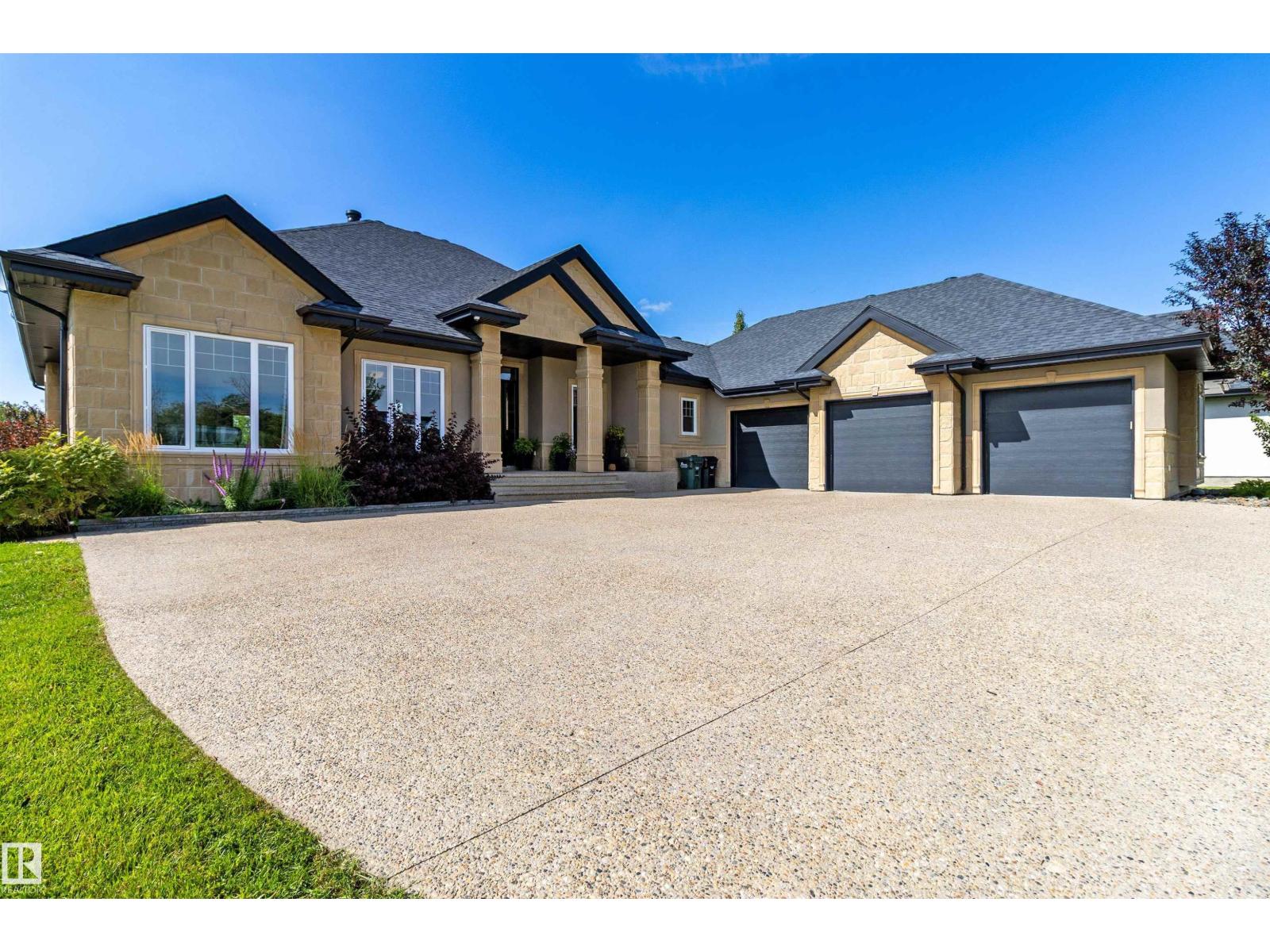 #236 52367 RGE ROAD 223