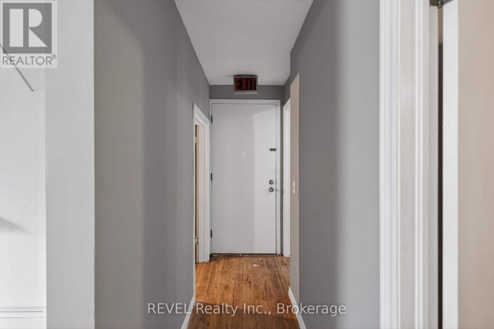 229 MAIN STREET W