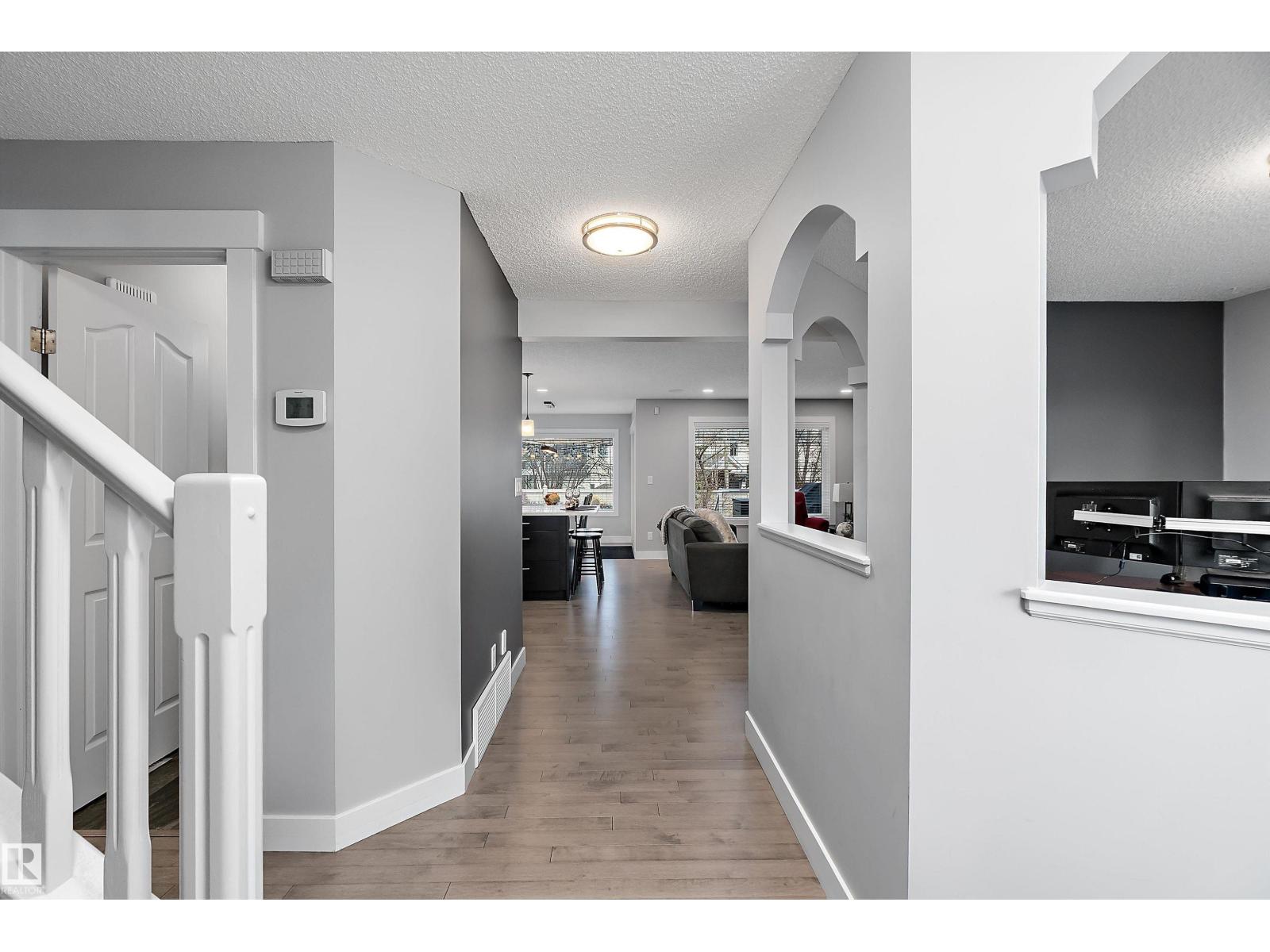 1223 117 ST NW