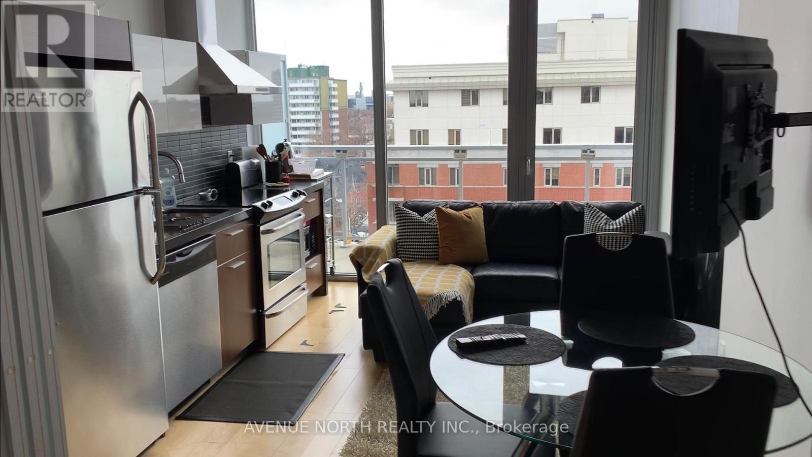 938 - 340 MCLEOD STREET