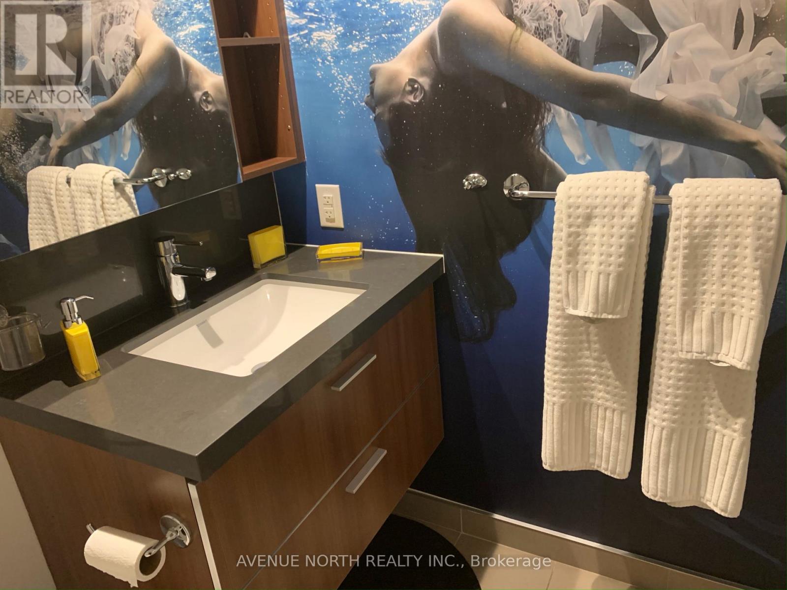 938 - 340 MCLEOD STREET