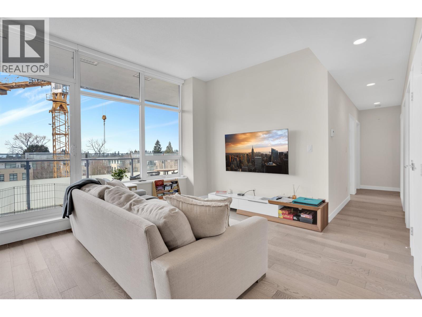 505 5033 CAMBIE STREET