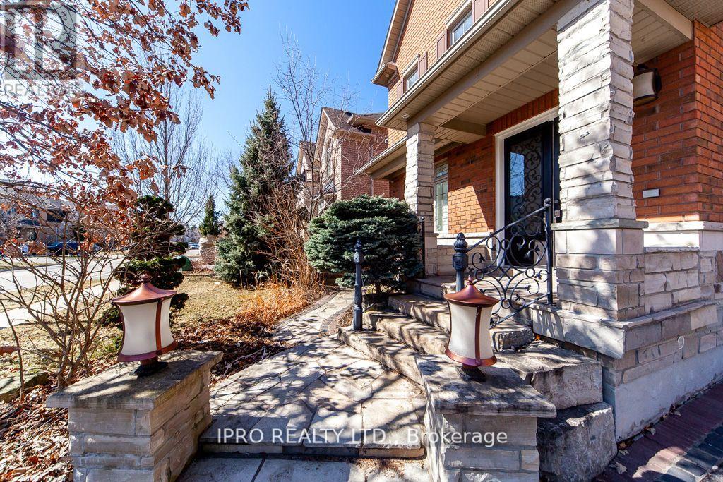 3420 MISTWELL CRESCENT