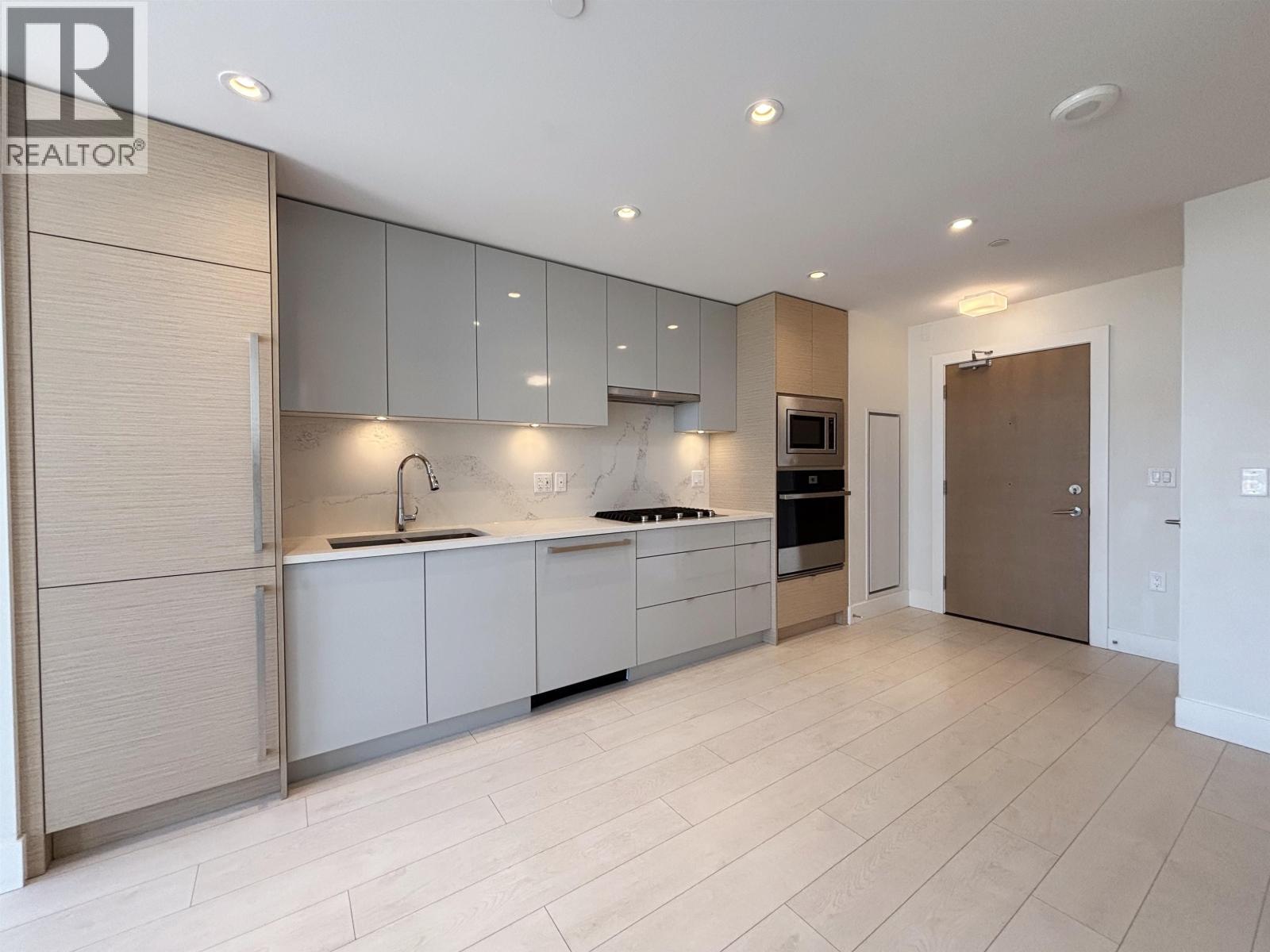 1001 3438 SAWMILL CRESCENT