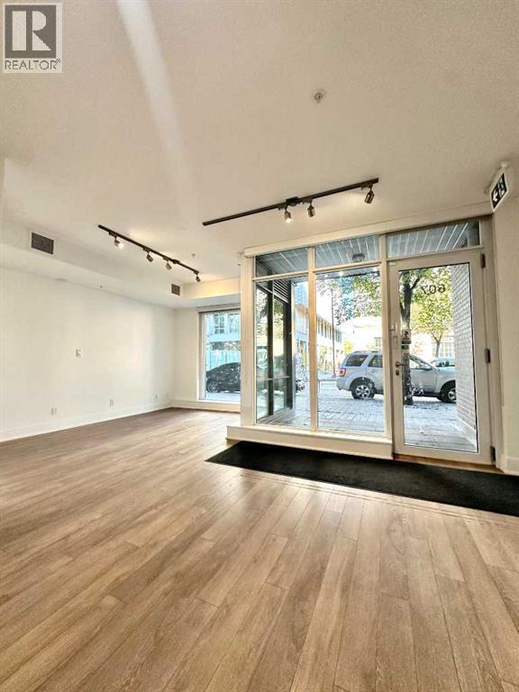 607 Confluence Way SE