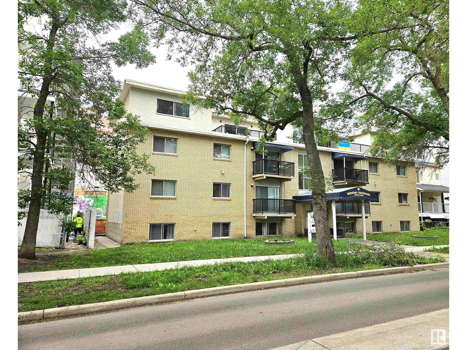10725 83 AV NW