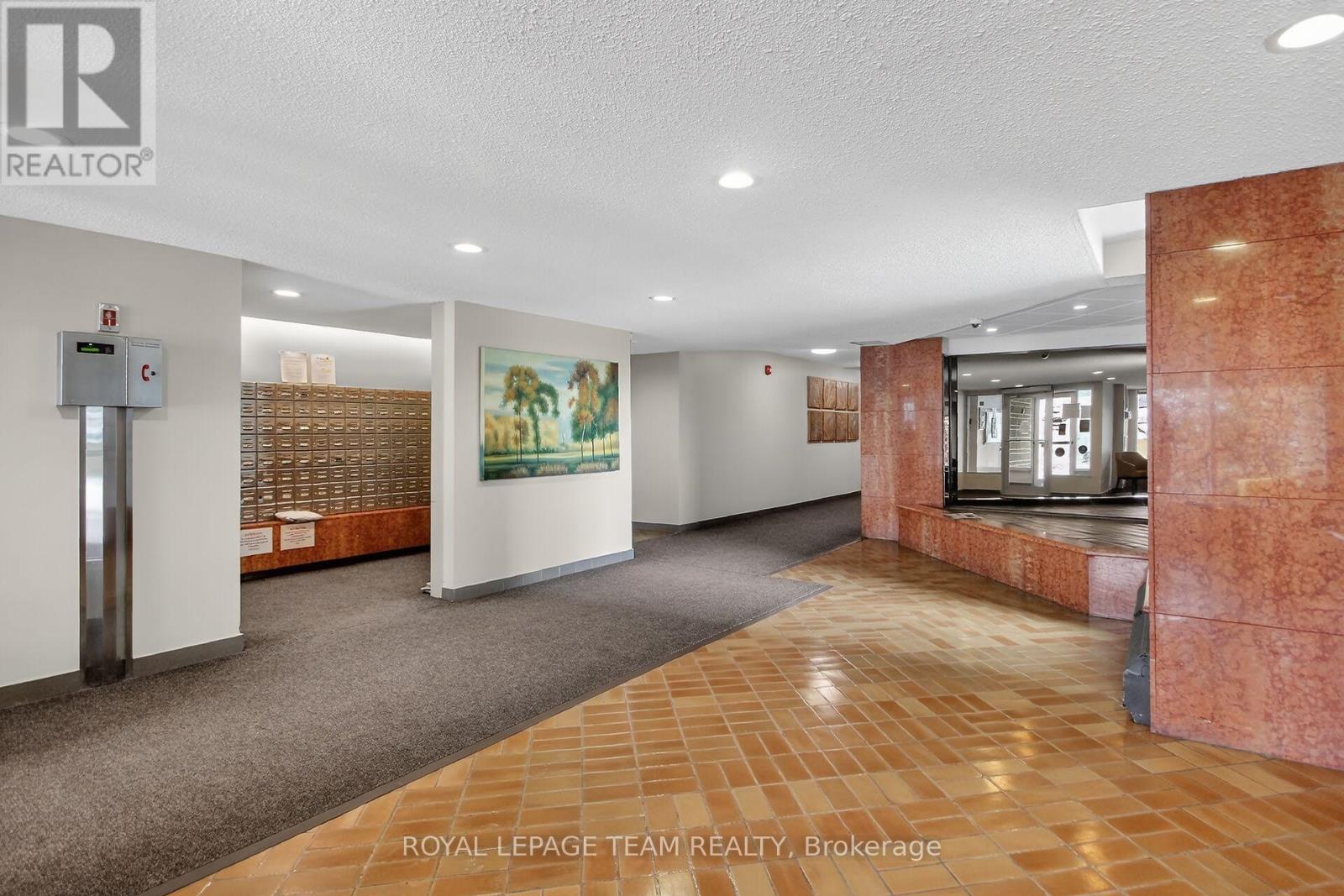 606 - 555 BRITTANY DRIVE