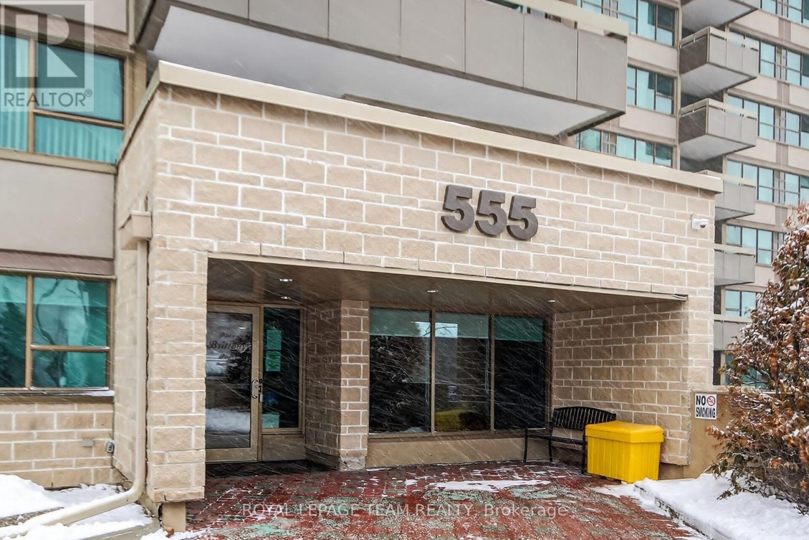 606 - 555 BRITTANY DRIVE