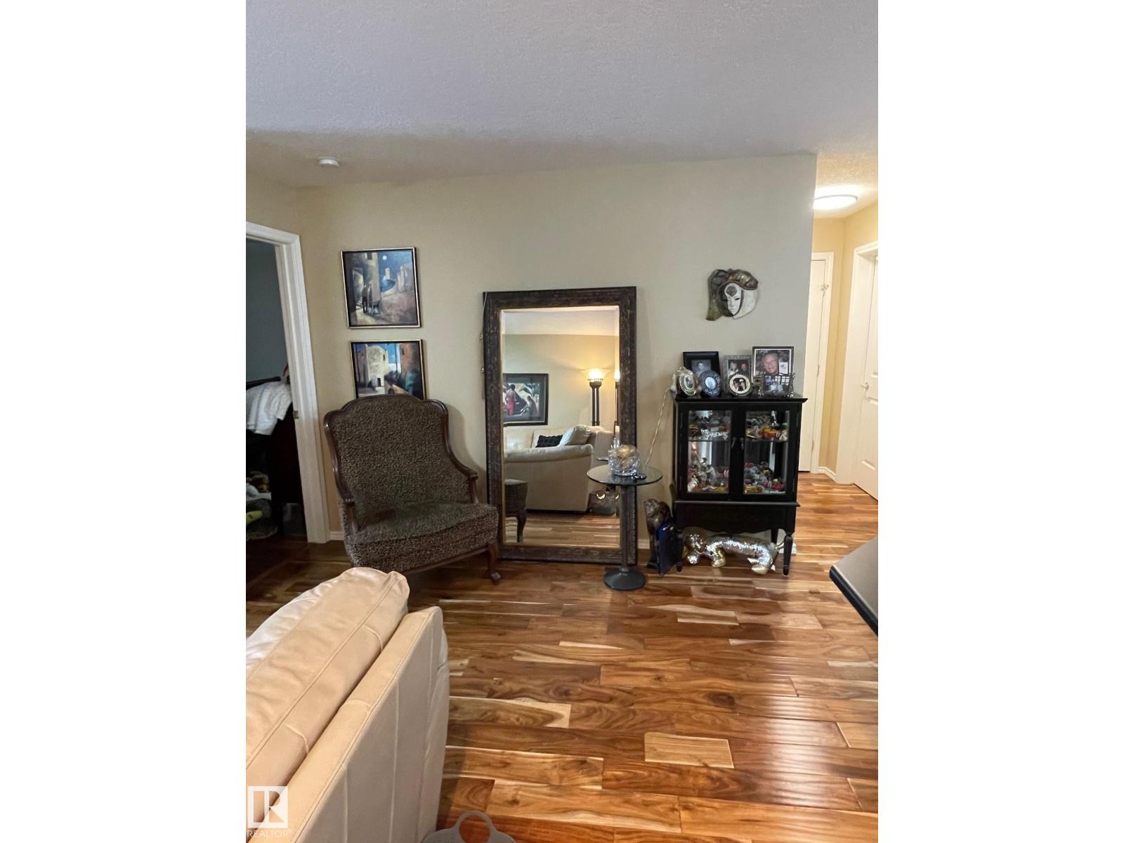 #112 6703 172 ST NW NW