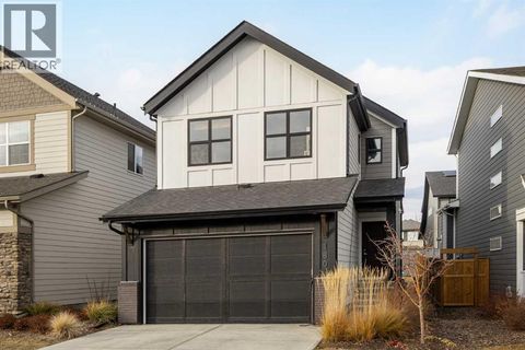 180 Magnolia Terrace SE Calgary AB T3M3N2