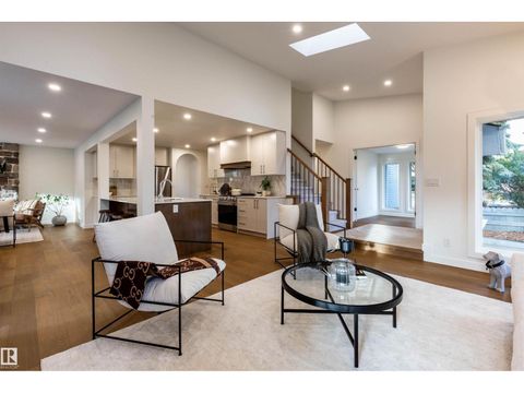 2 KIRKLEES CR Sherwood Park AB T8A5H3