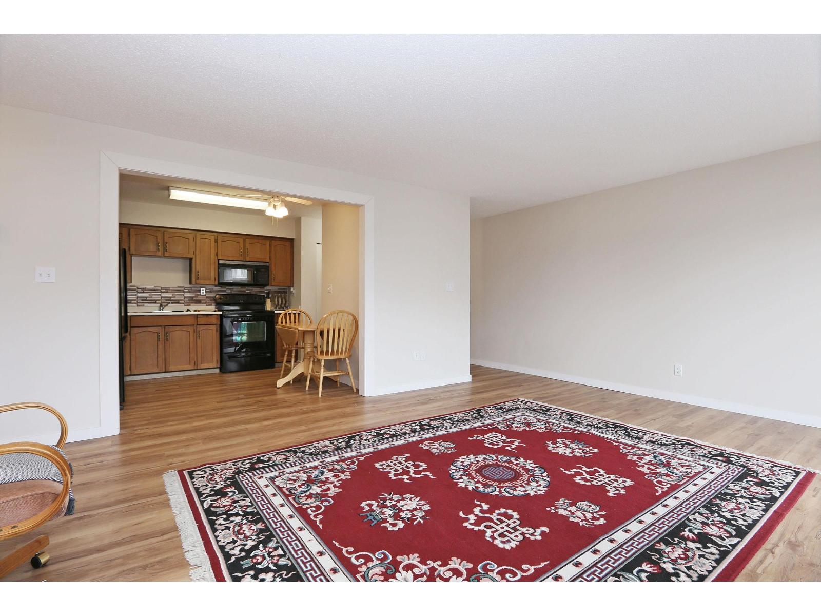 201 9417 NOWELL STREET|Chilliwack Downtown