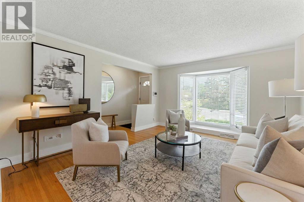 57 Gladeview Crescent SW