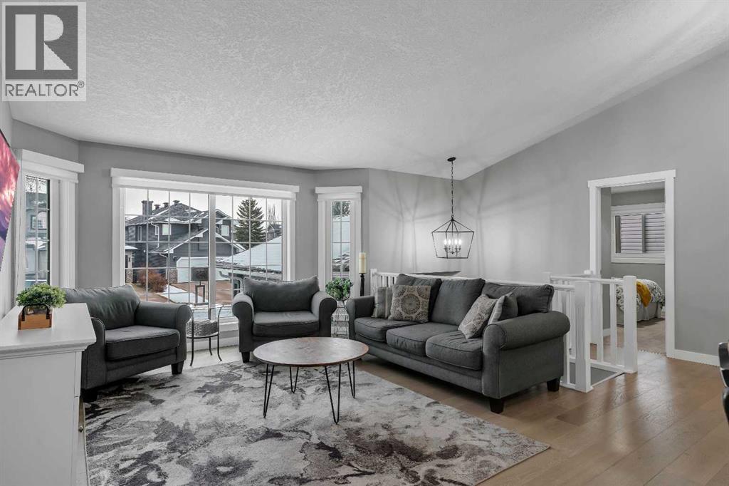 54 Hidden Vale Court NW