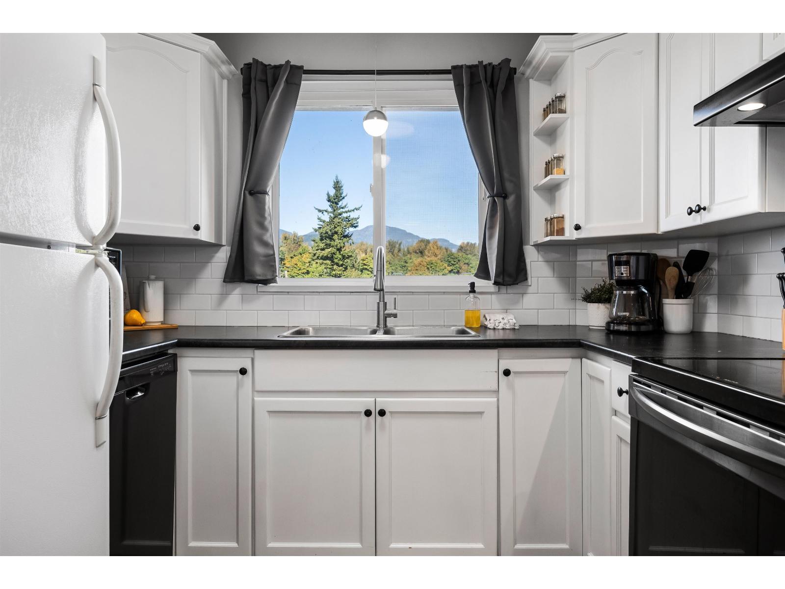 403 46777 YALE ROAD|Chilliwack Proper East