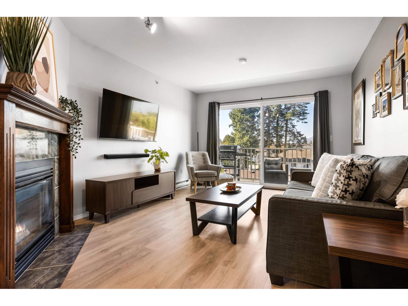 403 46777 YALE ROAD|Chilliwack Proper East