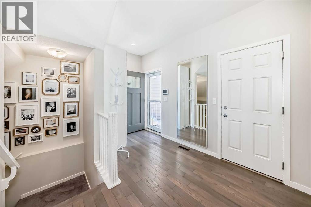 35 Walden Mount SE