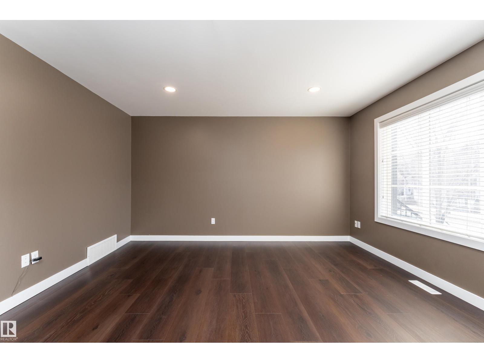 #17 5260 TERWILLEGAR BV NW
