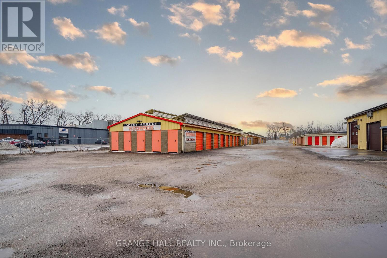 495 WEST STREET S