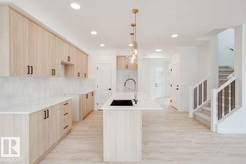 2634 62 ST SW Edmonton AB X0X0X0