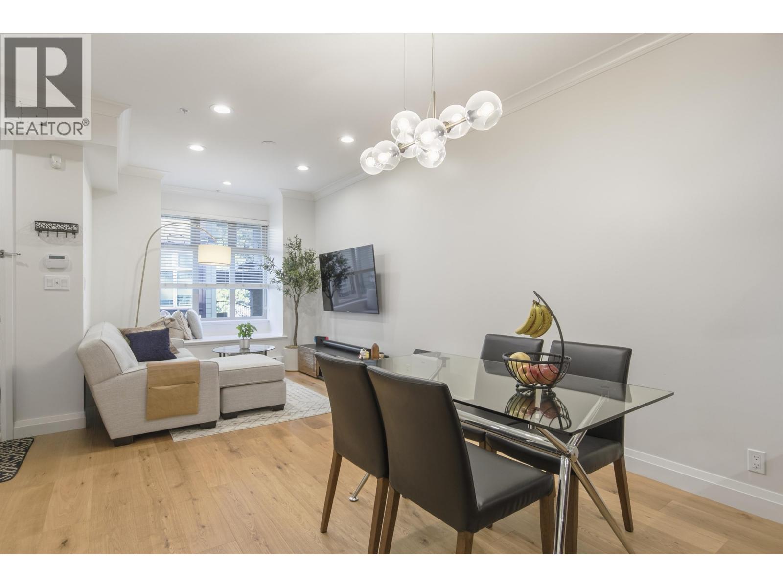 219 5588 PATTERSON AVENUE