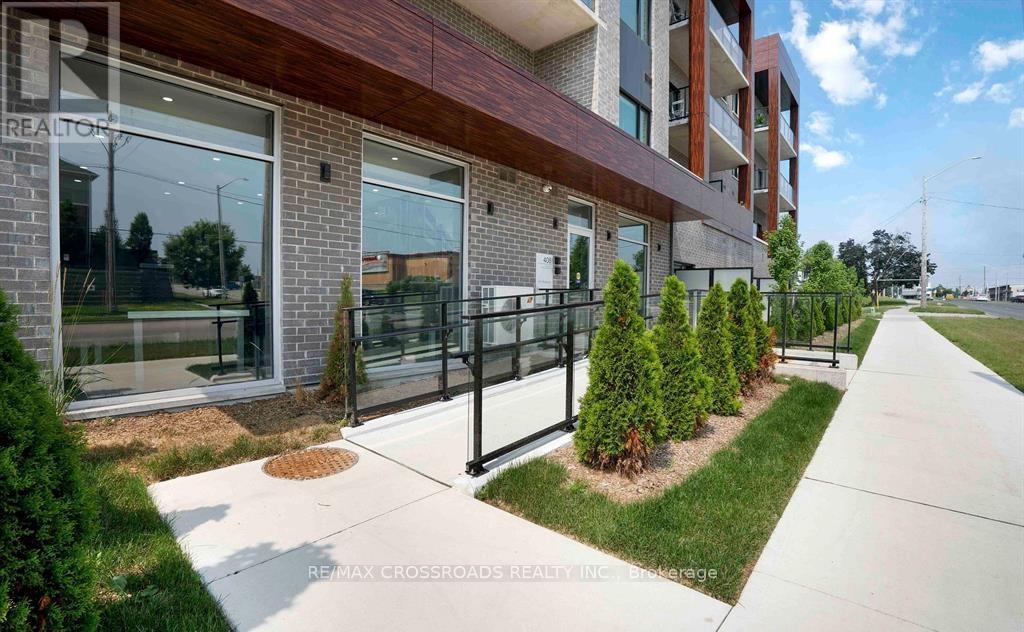 308 - 408 DUNDAS STREET