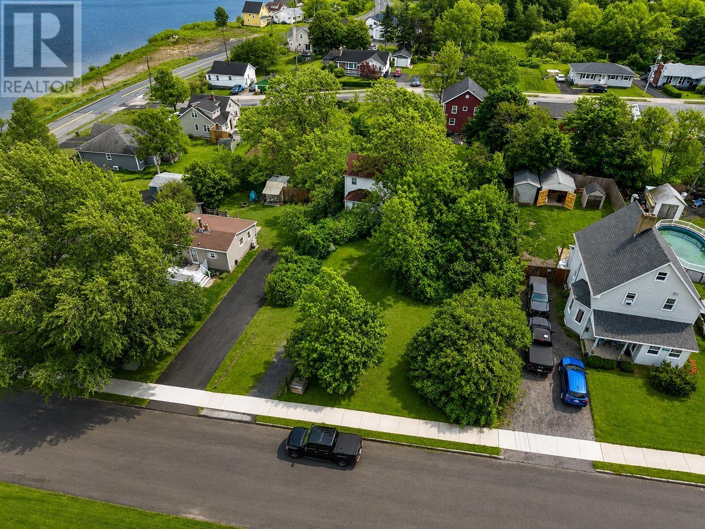17 Fulton Avenue