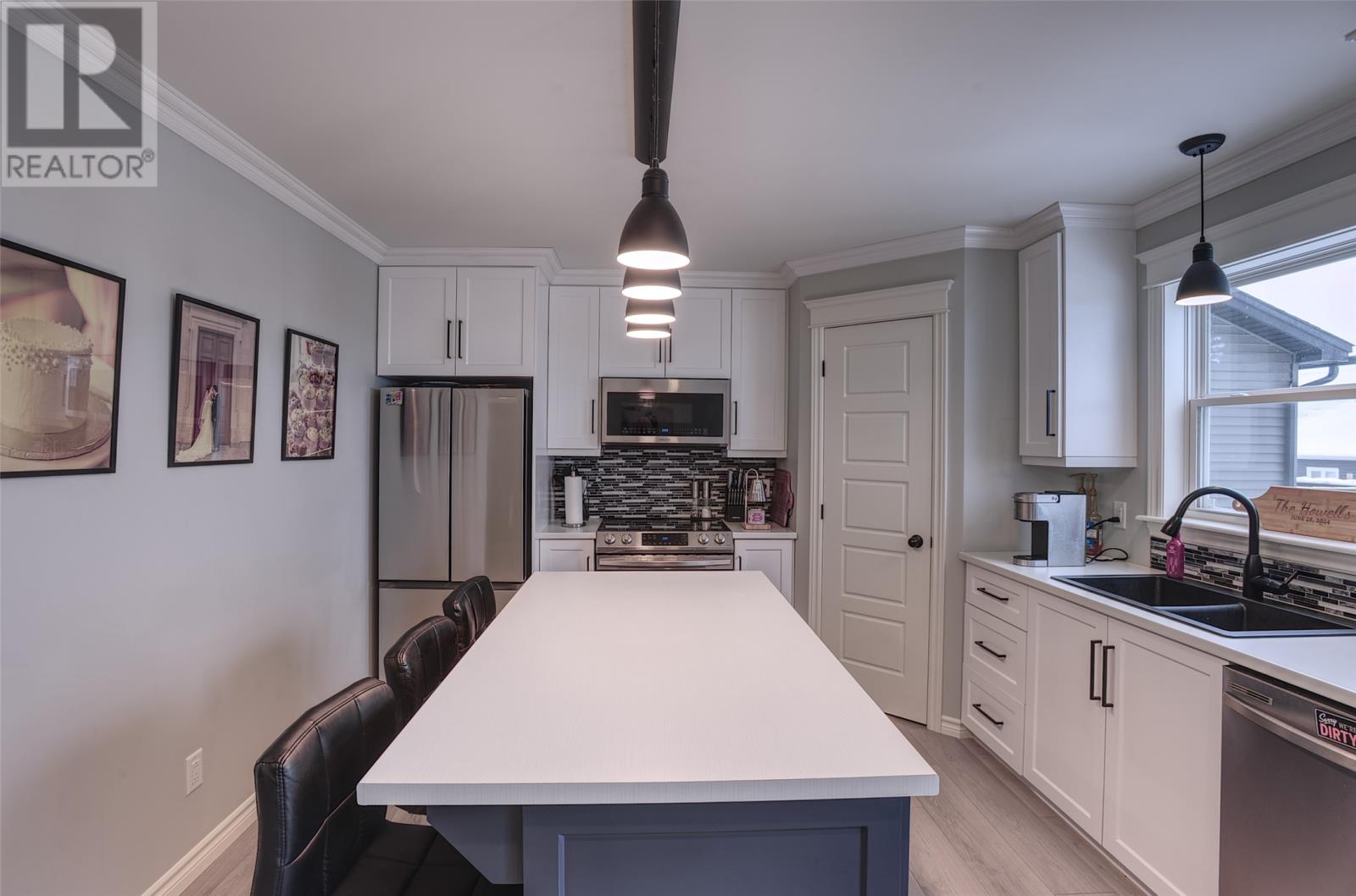 11 Rembrant Boulevard