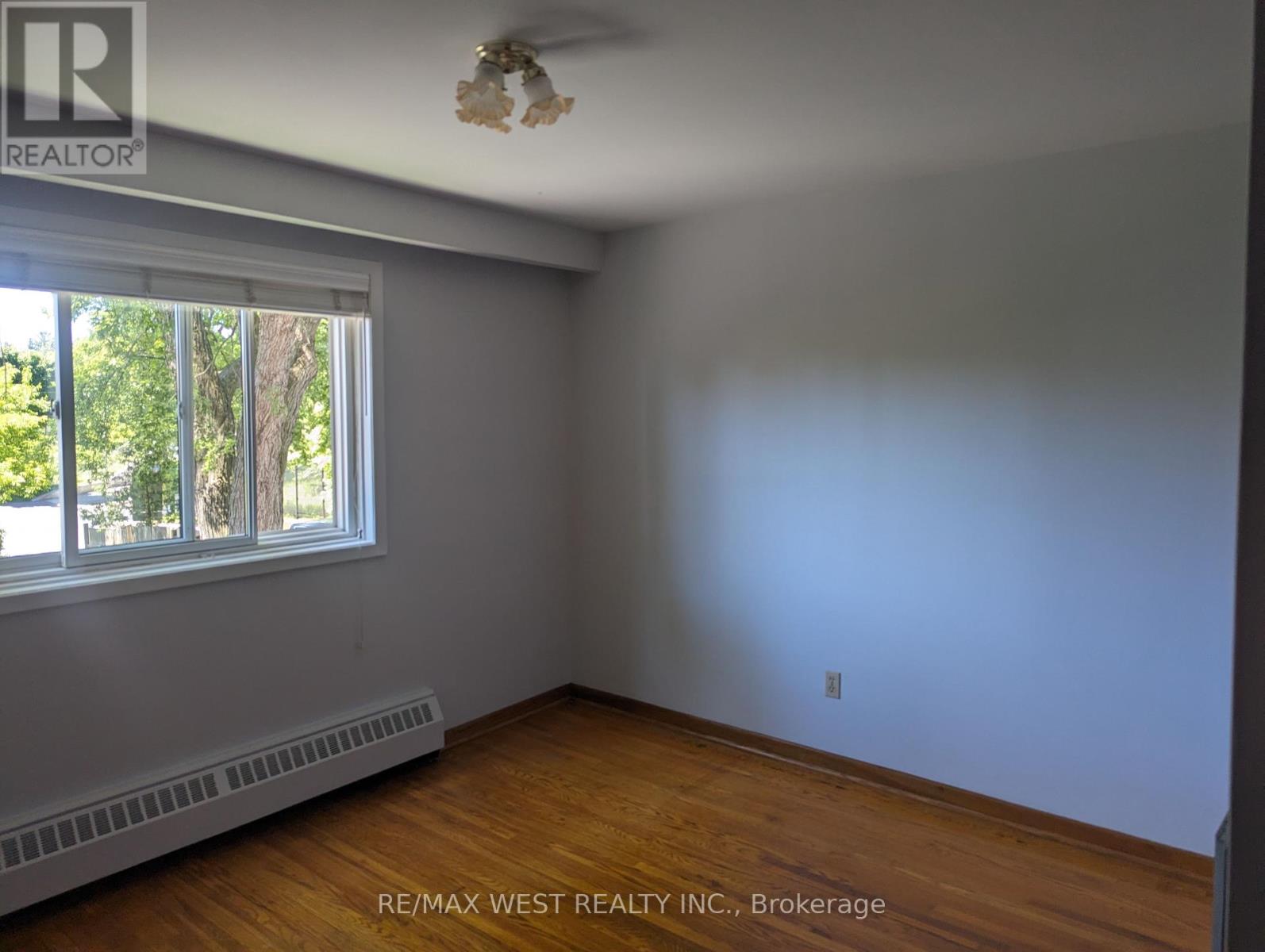 50-52 PETER STREET N