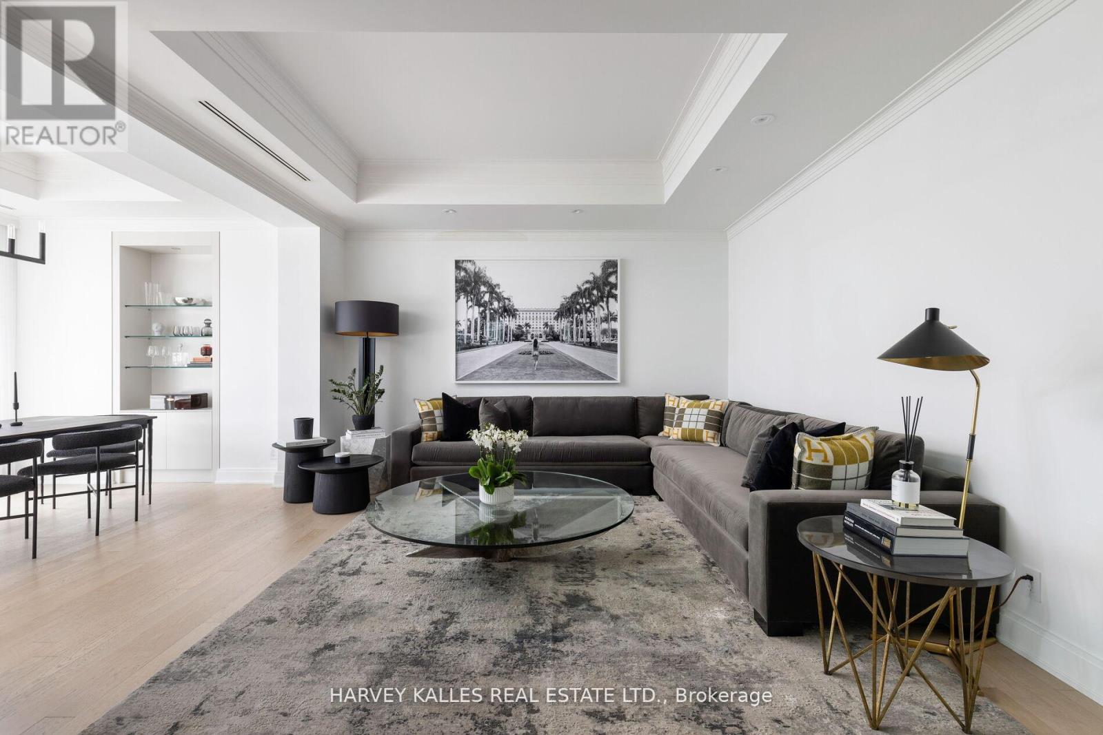 1202 - 206 BLOOR STREET W
