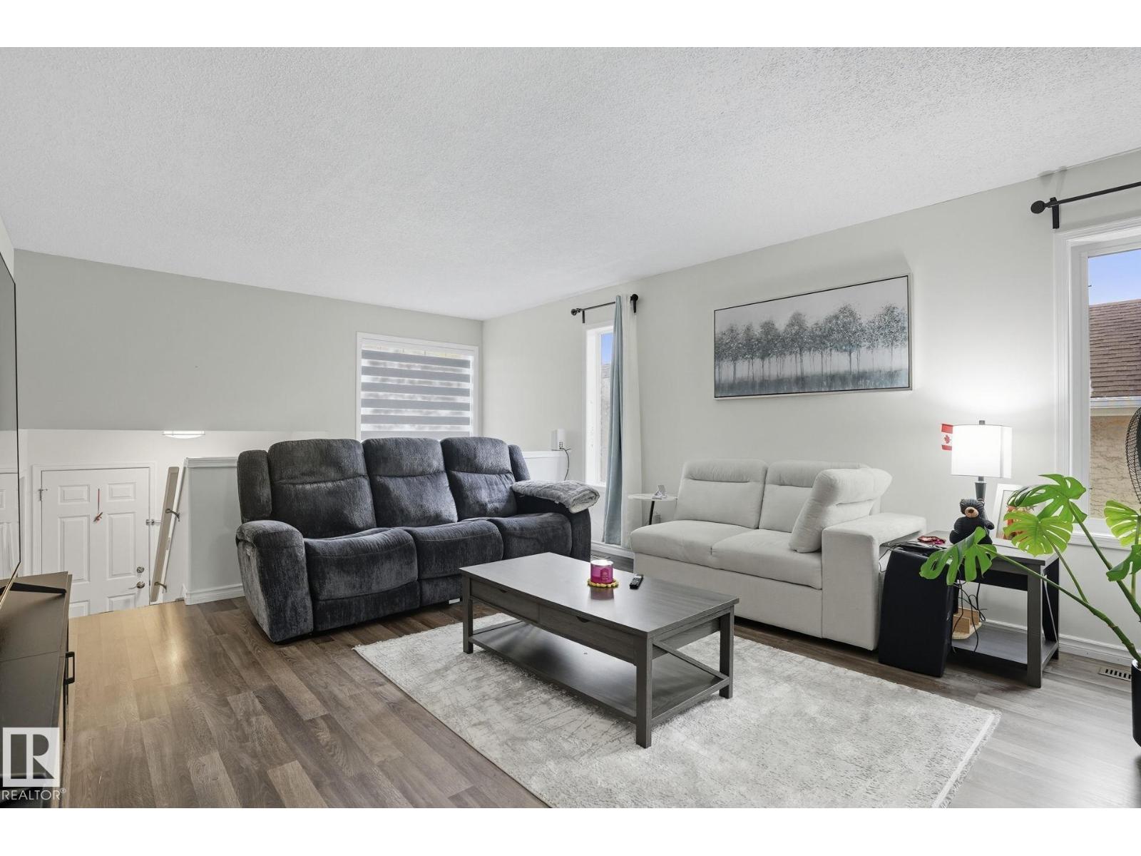 215 RIVER PT NW