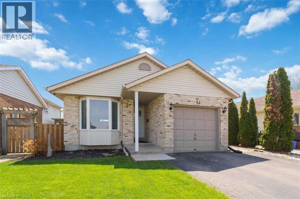 41 EASTWOOD Drive
