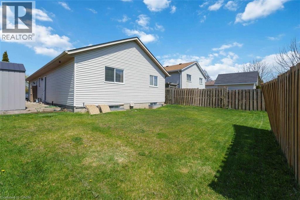 41 EASTWOOD Drive