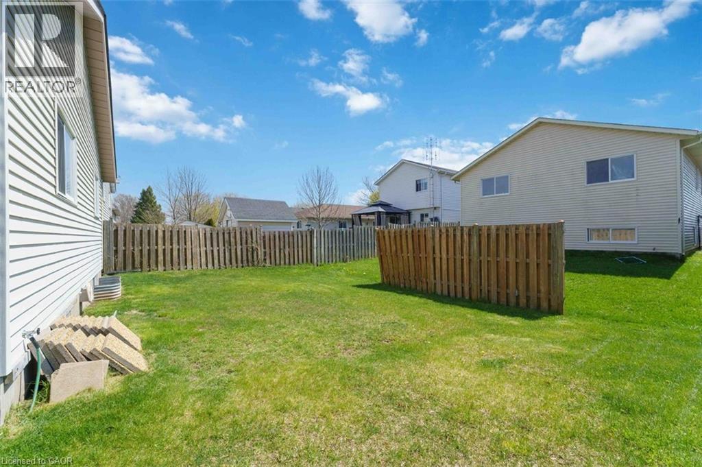 41 EASTWOOD Drive