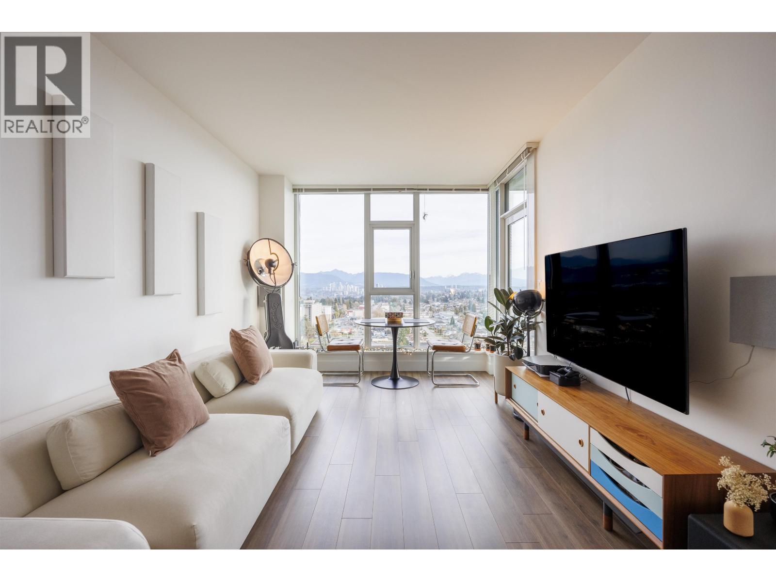 2506 7303 NOBLE LANE