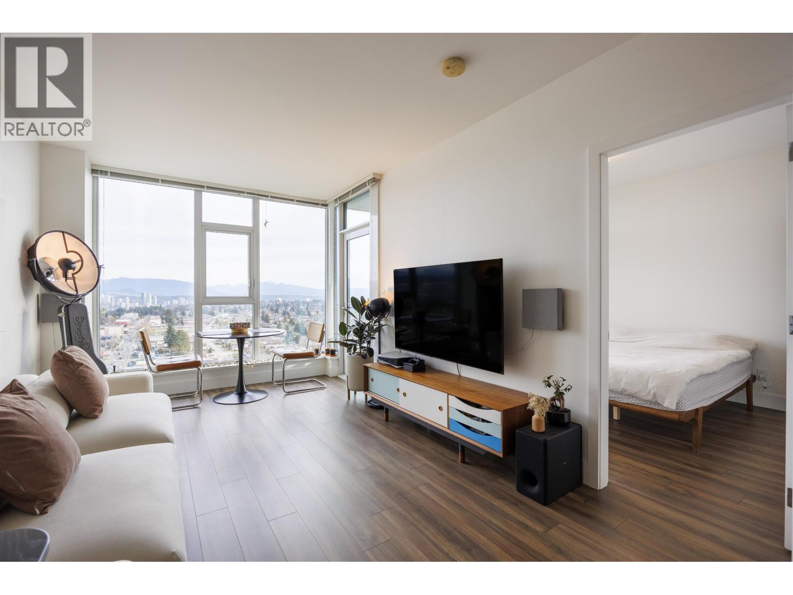 2506 7303 NOBLE LANE