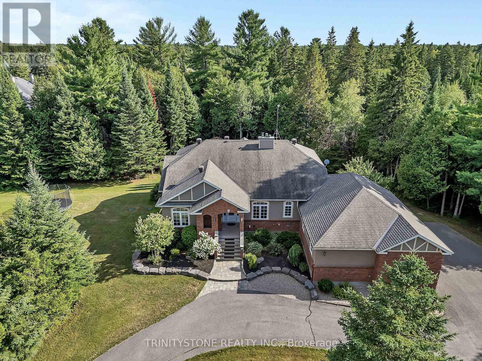 36 SAWGRASS CIRCLE