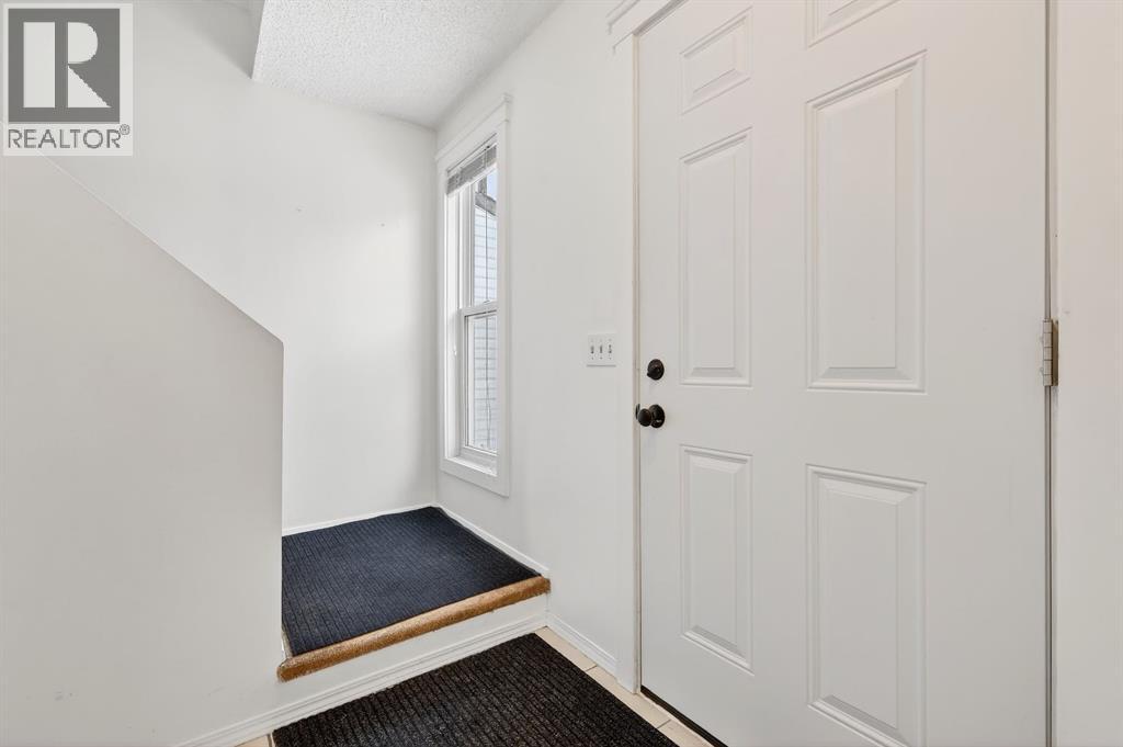 115 Abingdon Court NE