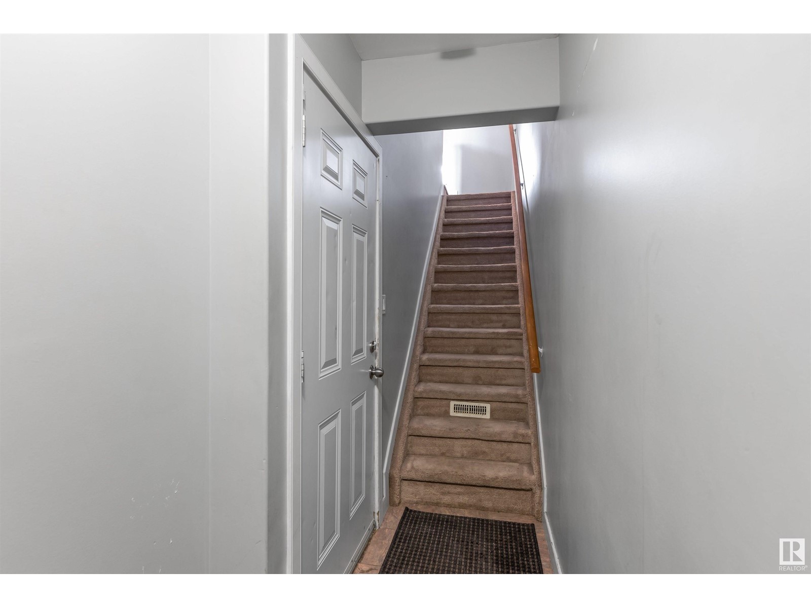 #11 13215 153 AV NW
