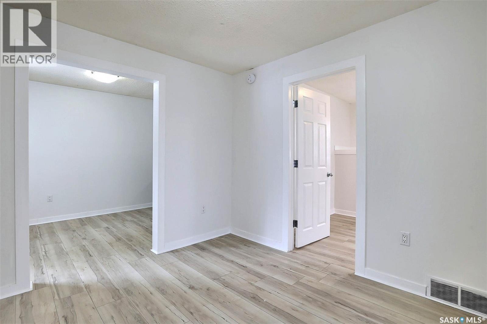 767 ELPHINSTONE STREET